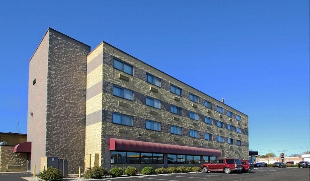 Comfort Inn & Suites Beaver Dam Ngoại thất bức ảnh