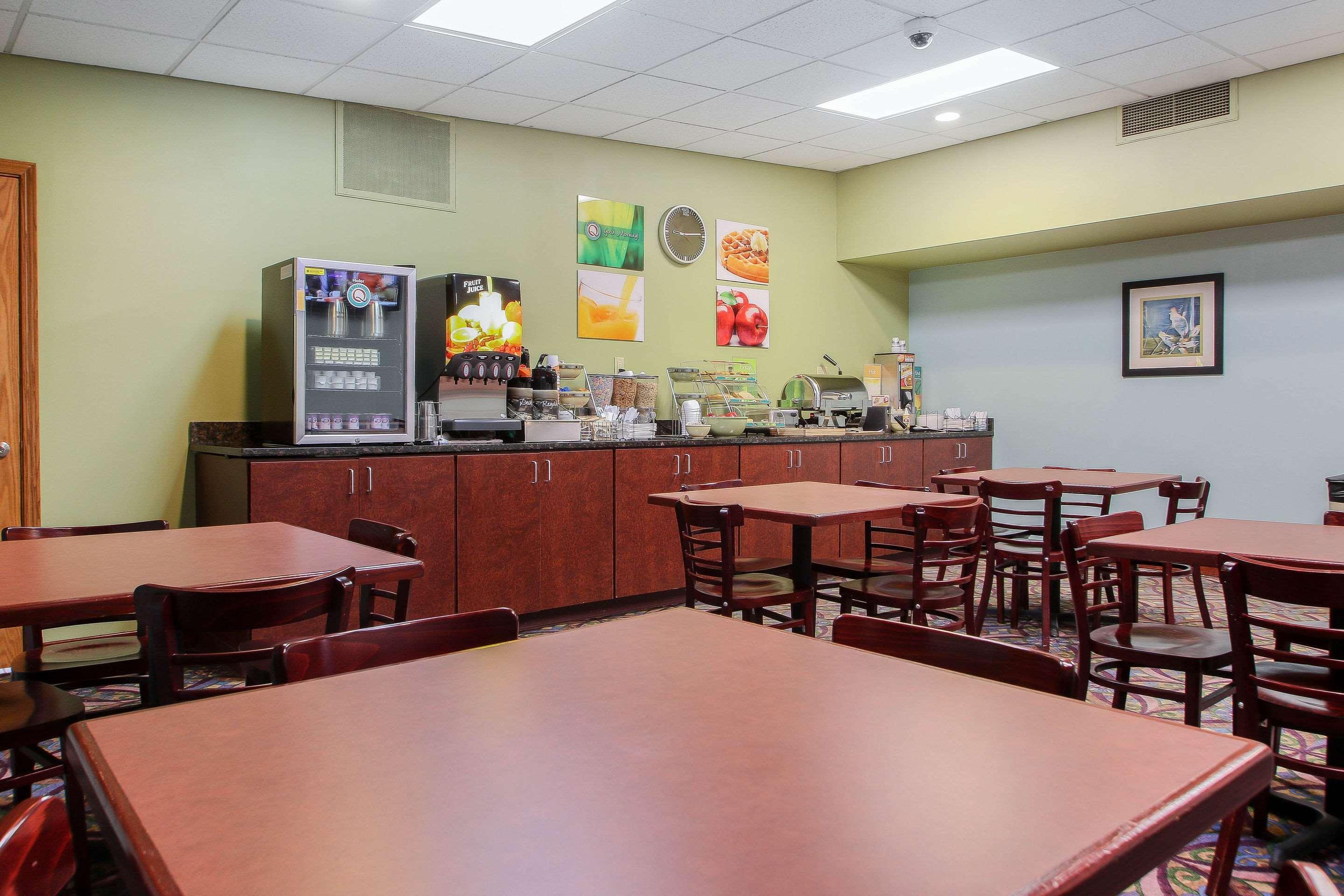 Comfort Inn & Suites Beaver Dam Ngoại thất bức ảnh