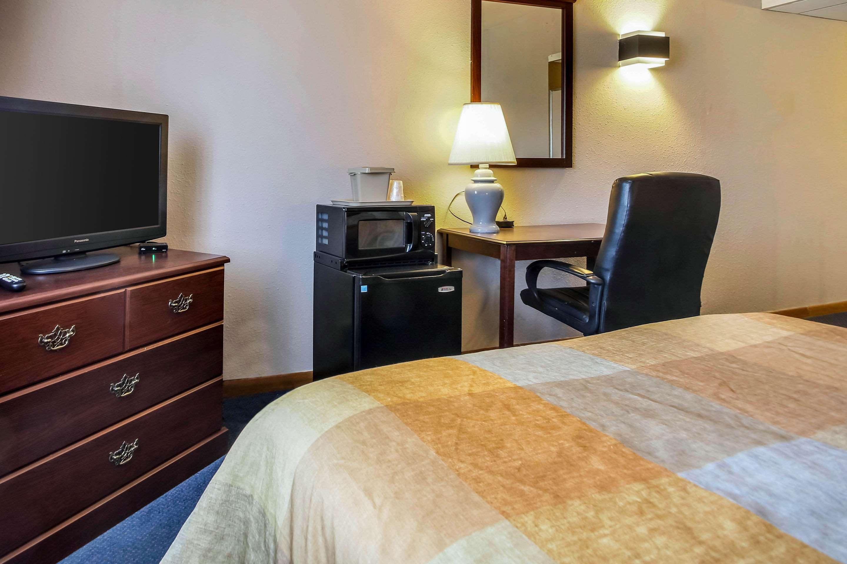 Comfort Inn & Suites Beaver Dam Ngoại thất bức ảnh