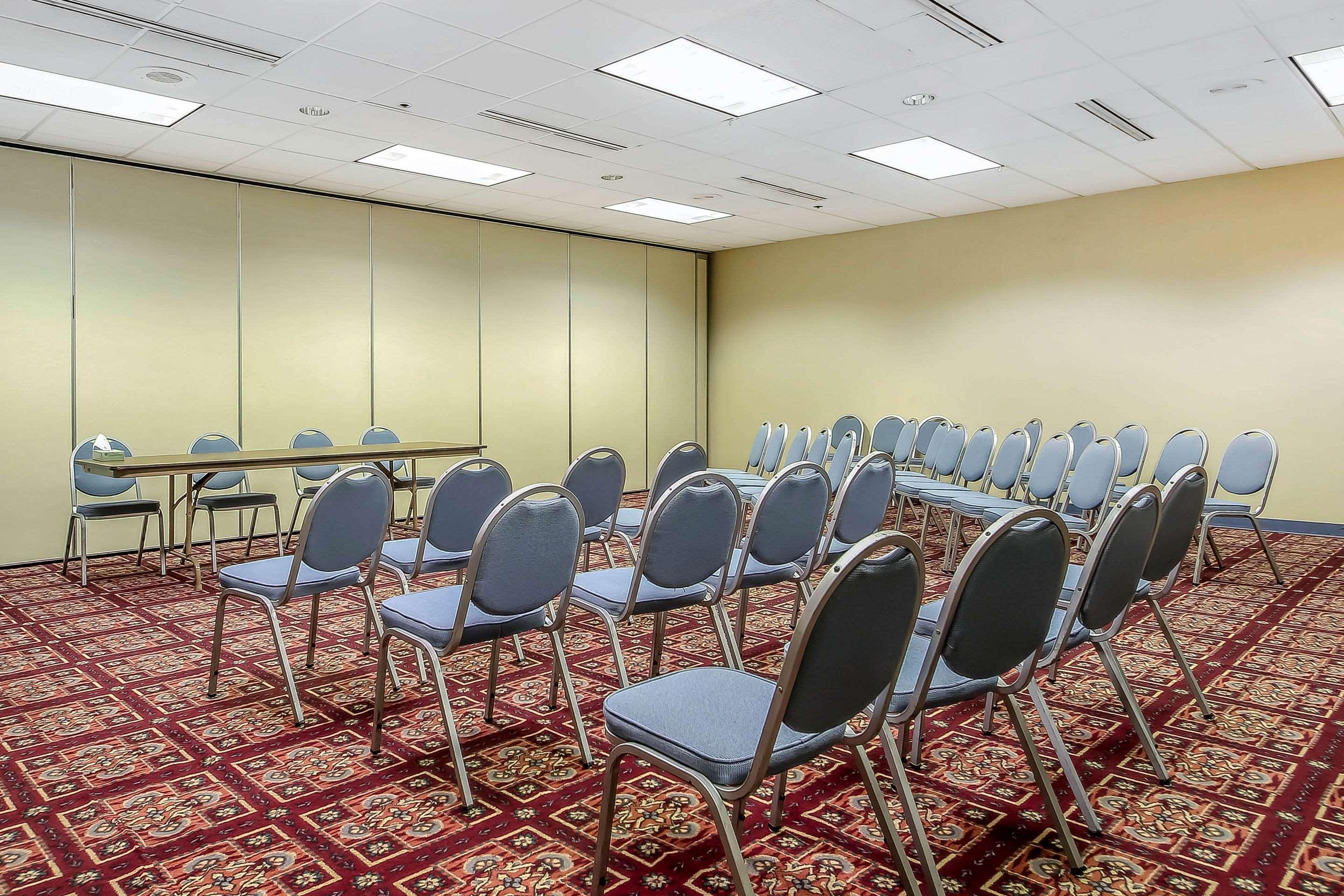 Comfort Inn & Suites Beaver Dam Ngoại thất bức ảnh
