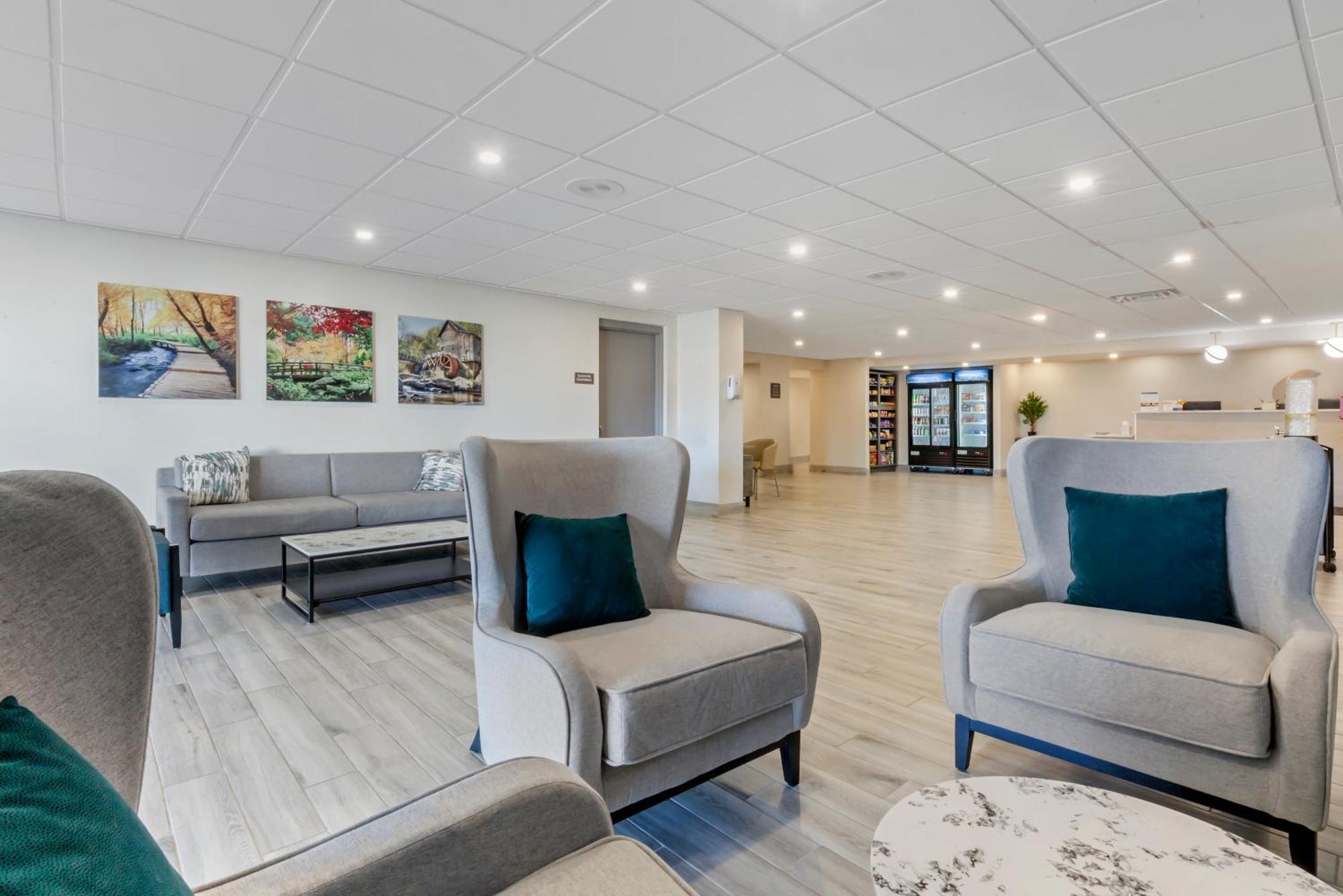 Comfort Inn & Suites Beaver Dam Ngoại thất bức ảnh